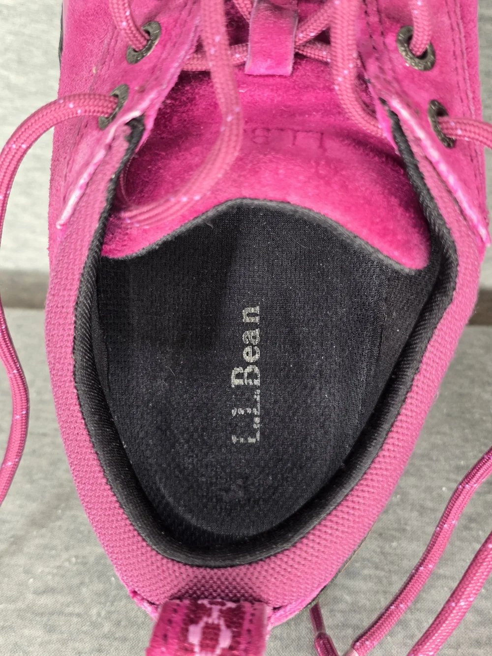 L.L. Bean Women's Size 7 Magenta Suede Lace-Up Sneakers - Picture 8 of 11